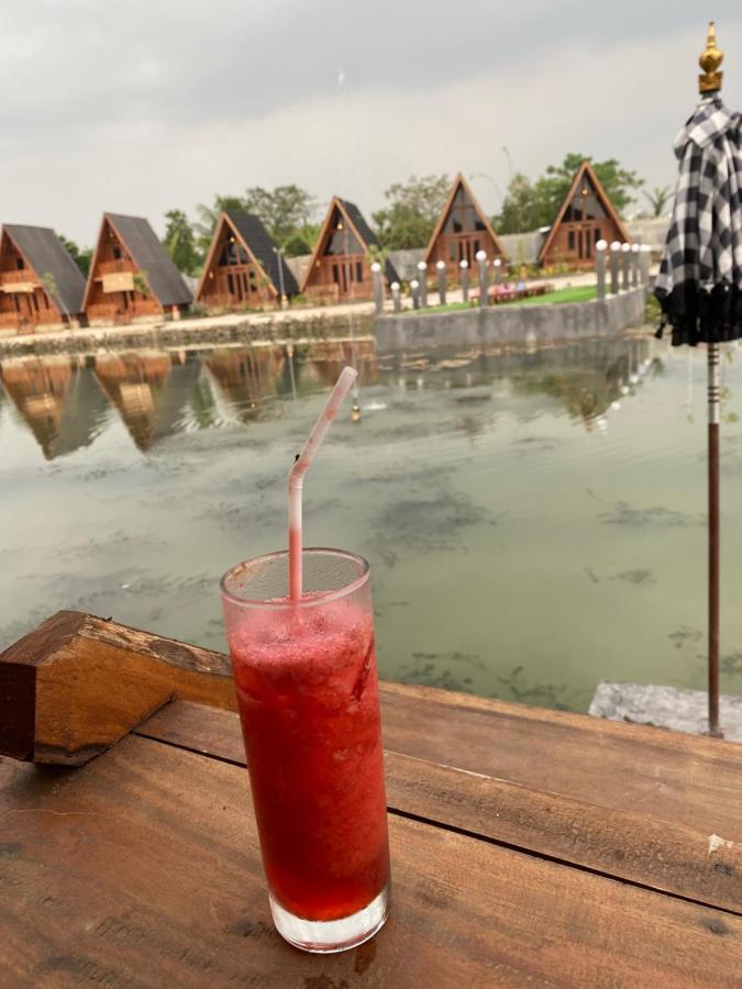 Resort & Resto Talaga Sundayana Subang Kültér fotó