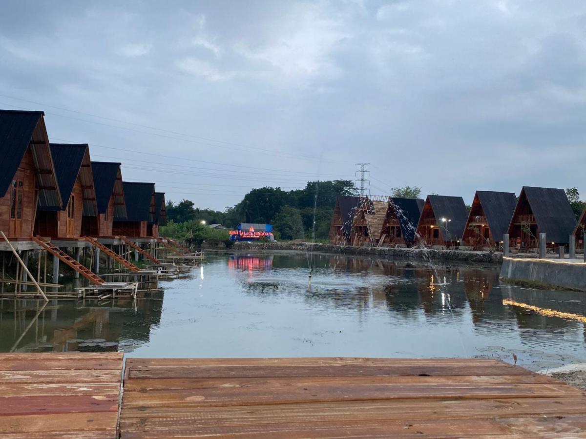 Resort & Resto Talaga Sundayana Subang Kültér fotó