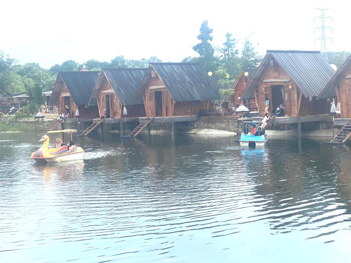 Resort & Resto Talaga Sundayana Subang Kültér fotó